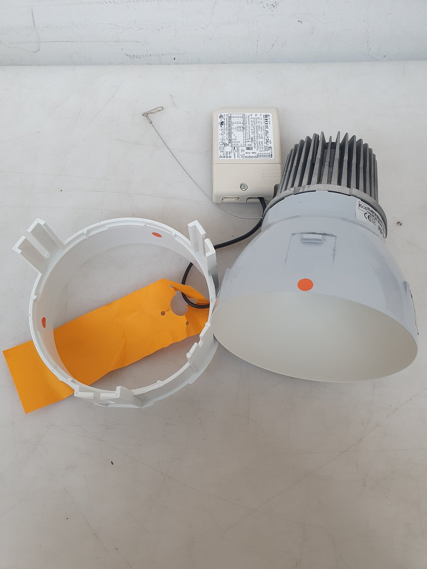 Lampada Flos 03.4420.B1BDA Kap 145 con cornice Flos 08.8156.00