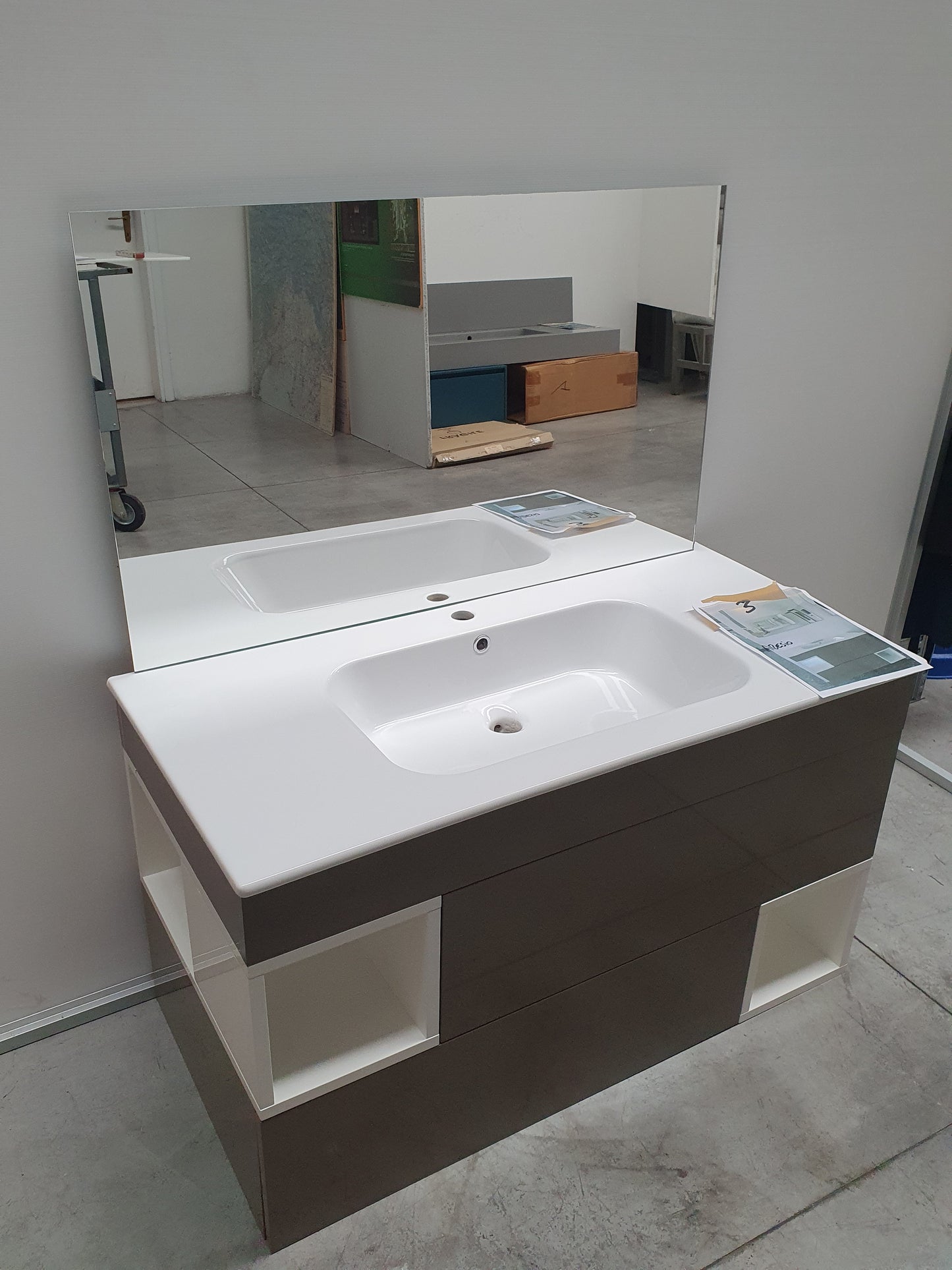 Bagno moderno sospeso L 105 cm