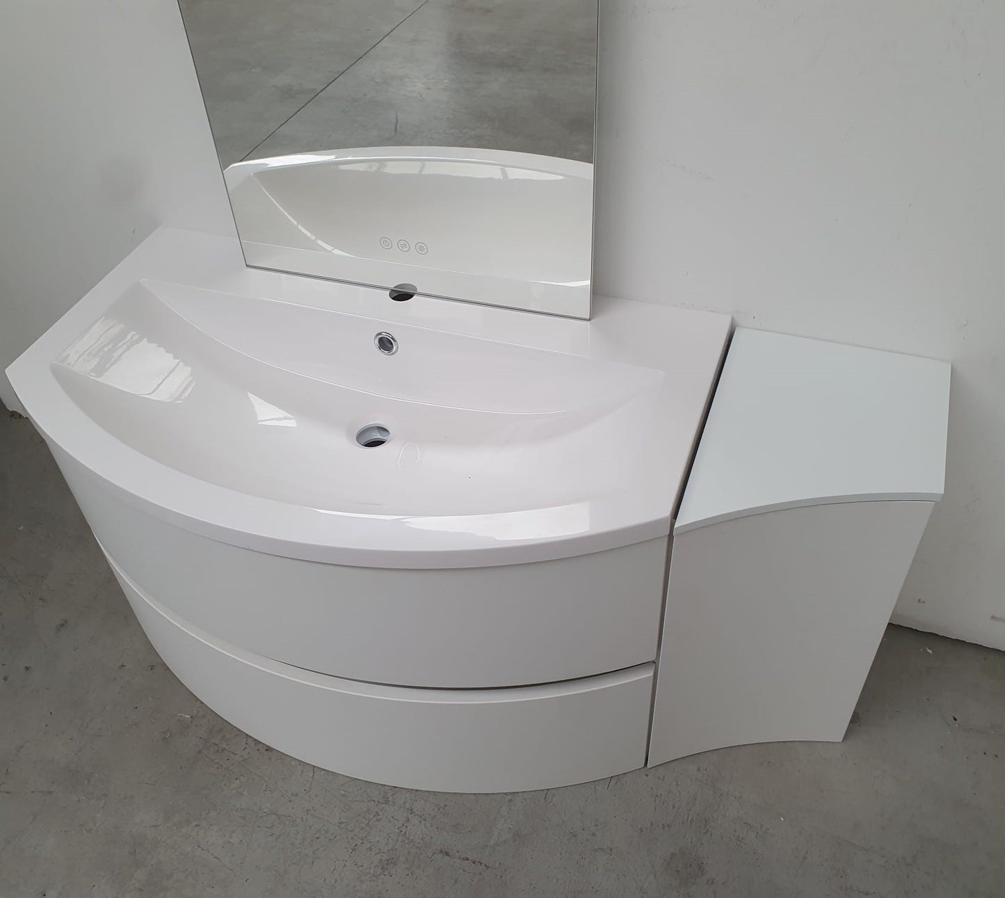Mobile da bagno bianco semicurvo L 111 cm