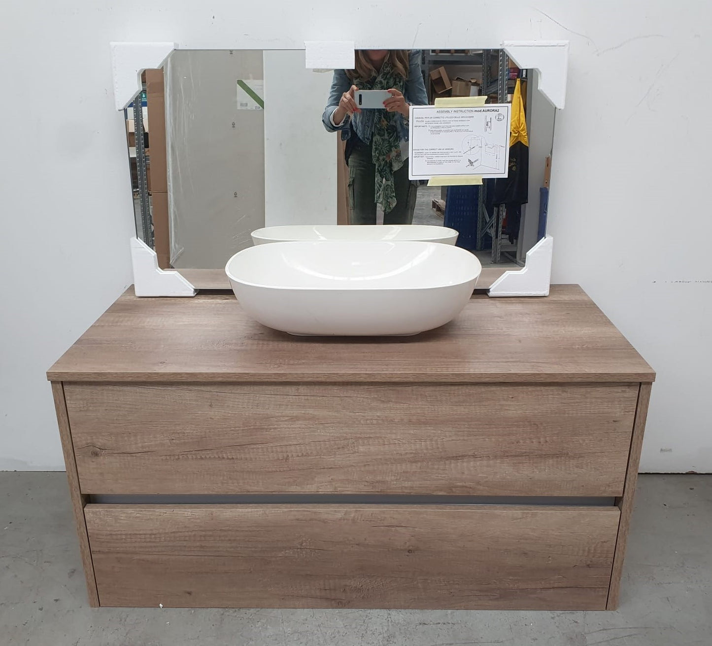 Mobile da bagno con lavabo in appoggio L 105 cm