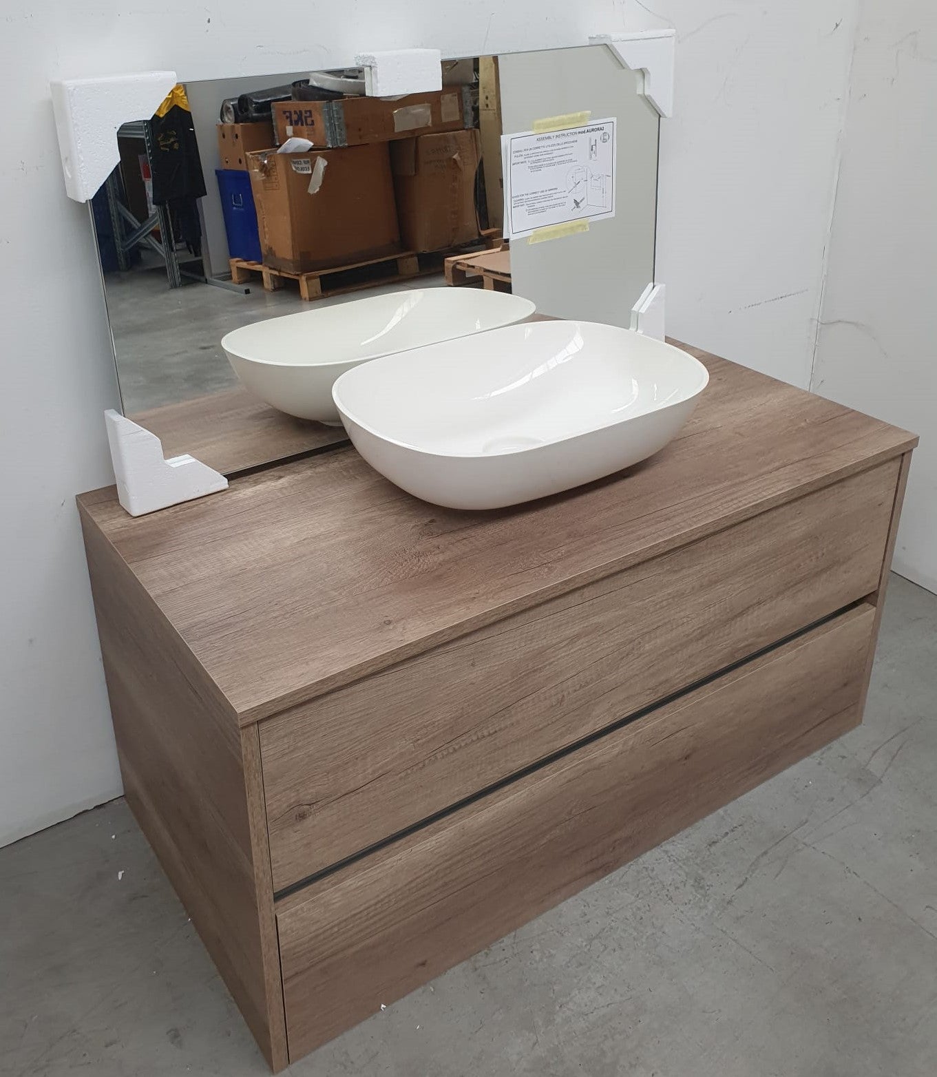 Mobile da bagno con lavabo in appoggio L 105 cm