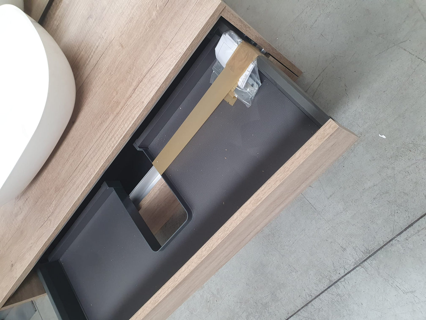 Mobile da bagno con lavabo in appoggio L 105 cm