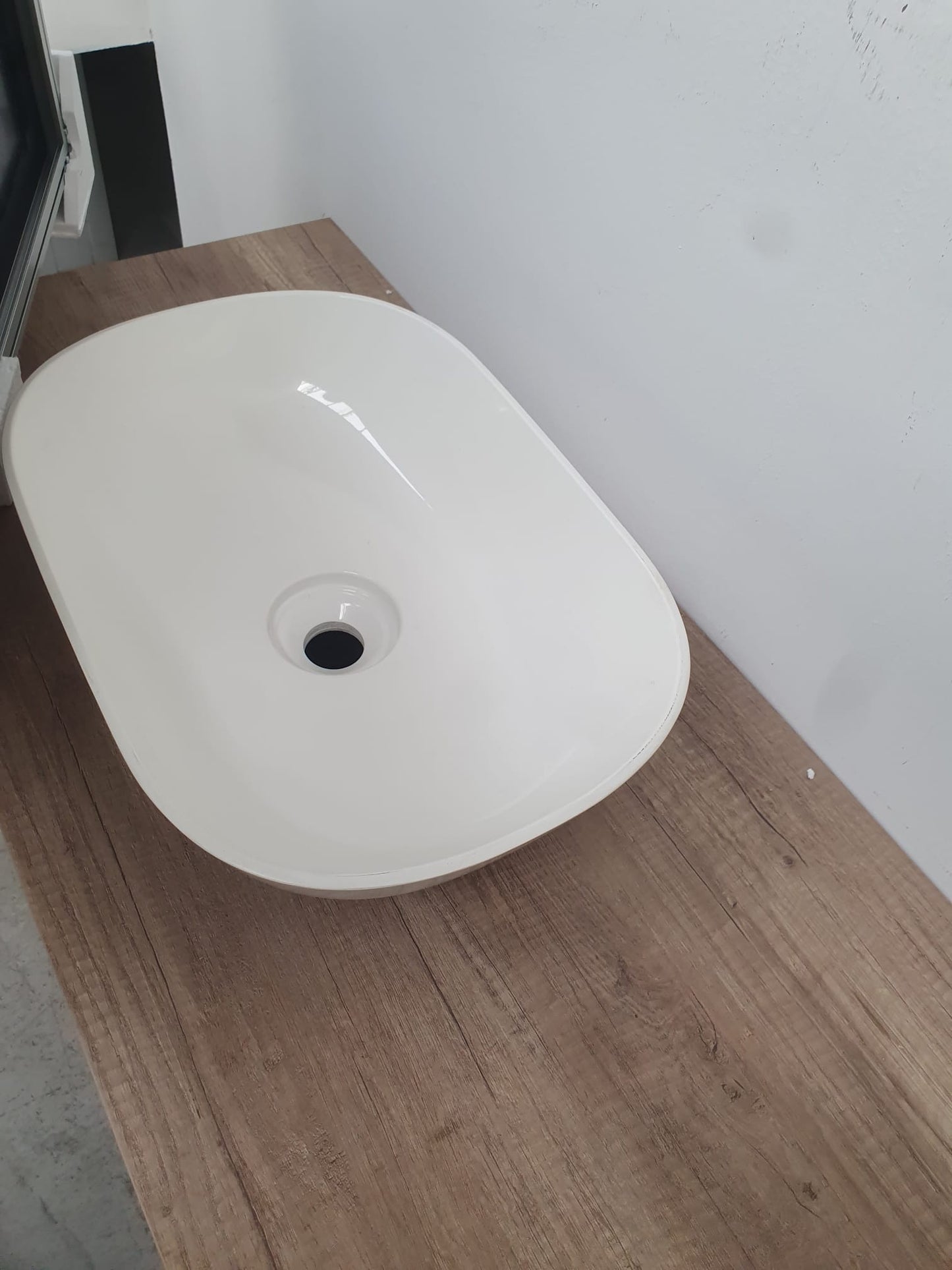 Mobile da bagno con lavabo in appoggio L 105 cm