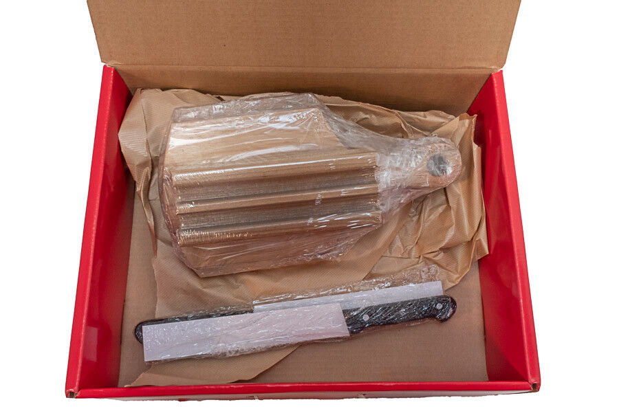 Confezione regalo 2 coltelli e tagliere Alexander TAGL2 2°SC.