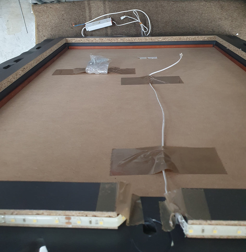 Specchio moderno stile classico retro illuminato