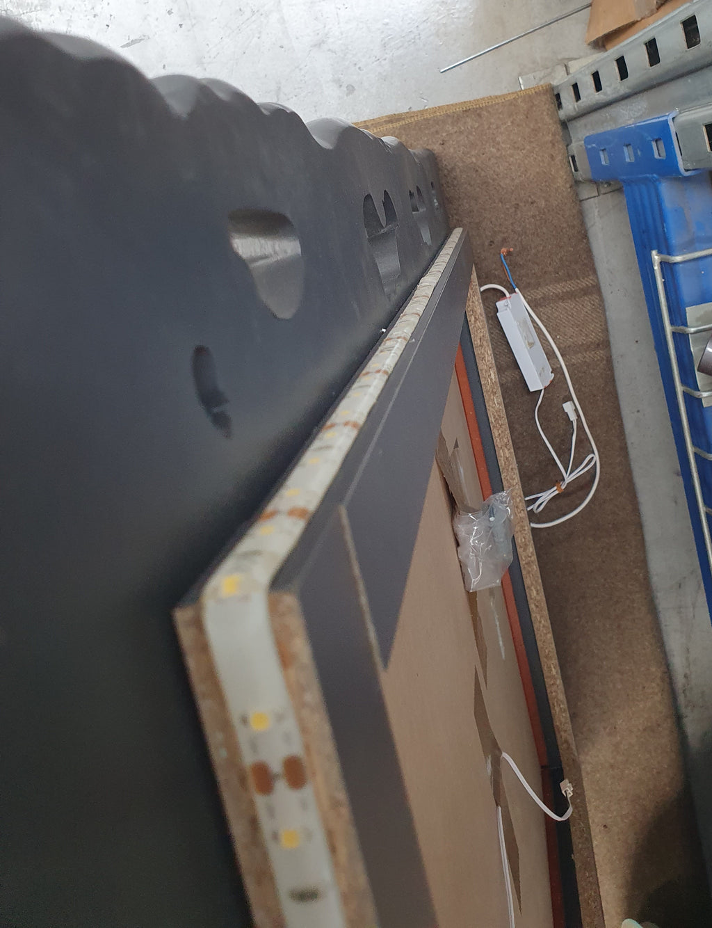 Specchio moderno stile classico retro illuminato