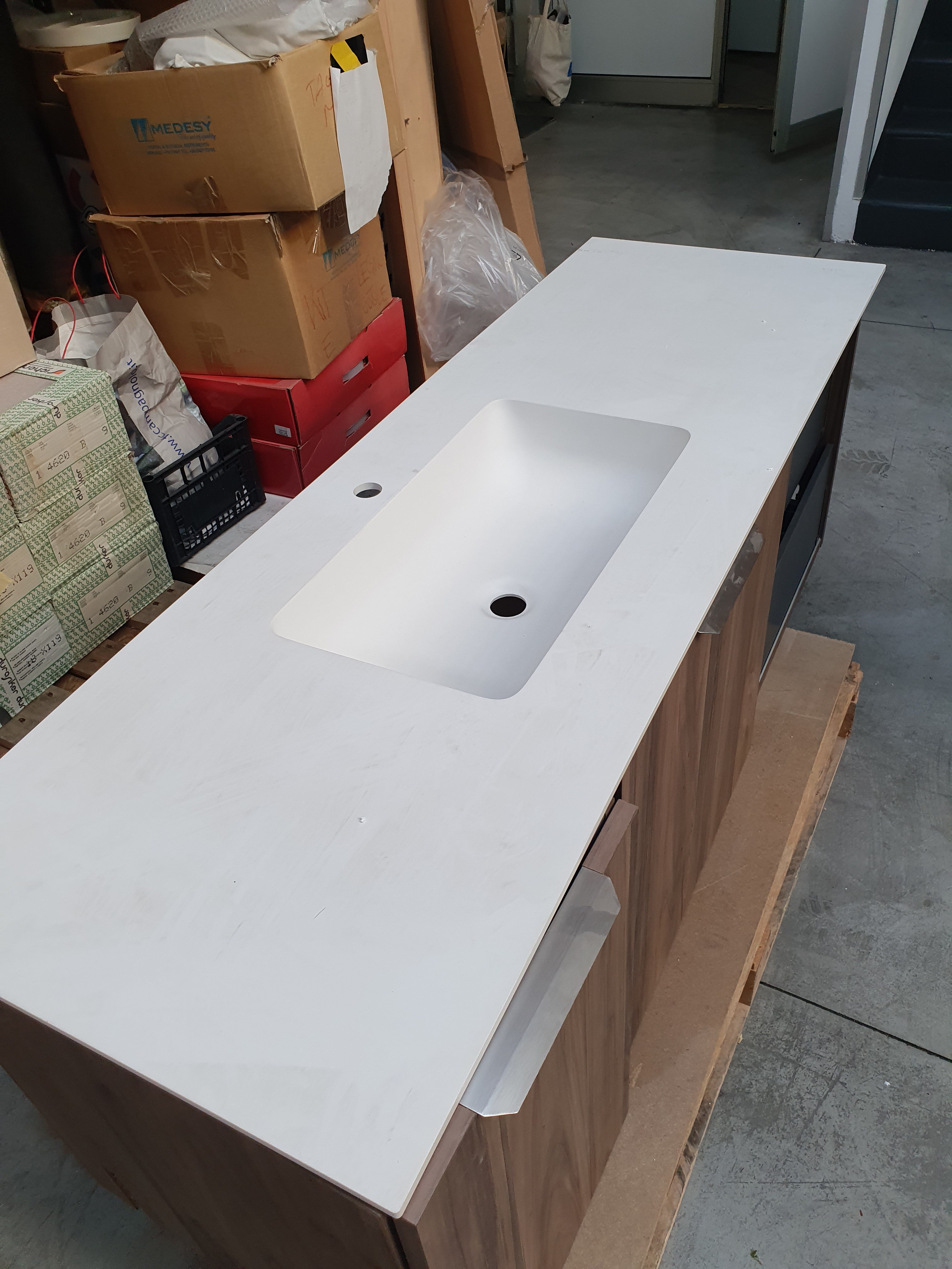 Mobile lavanderia sospeso ROTTO