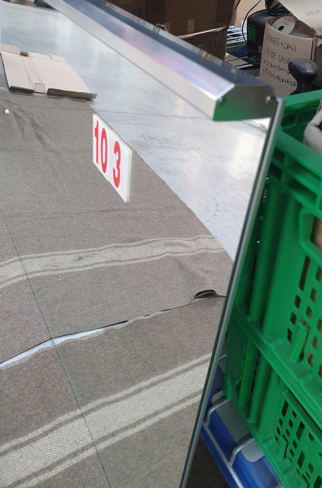 Specchio bagno moderno con illuminazione rif. 103