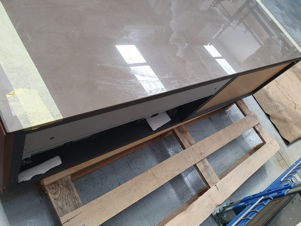 Mobile bagno sospeso a muro