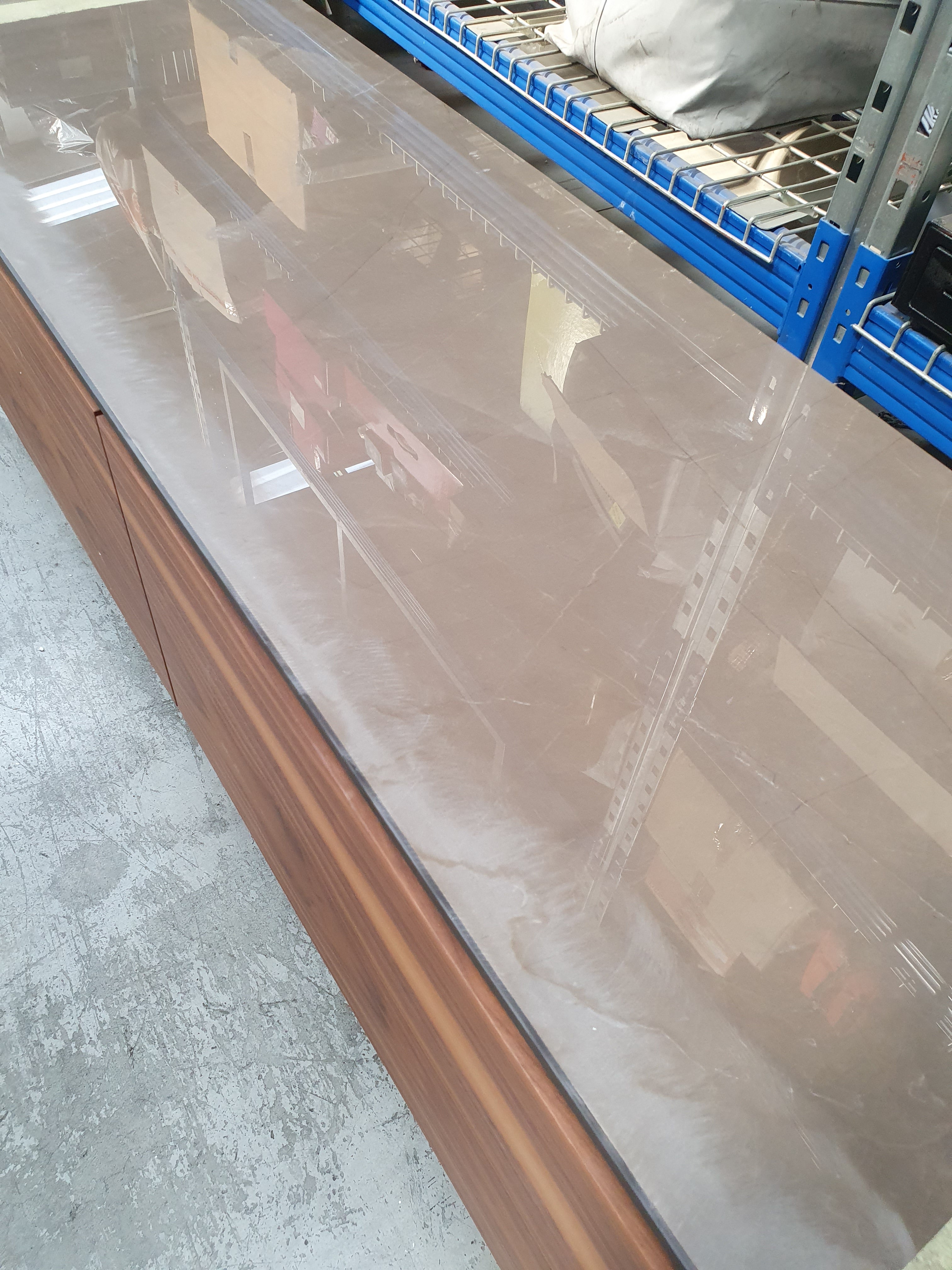 Mobile bagno sospeso a muro