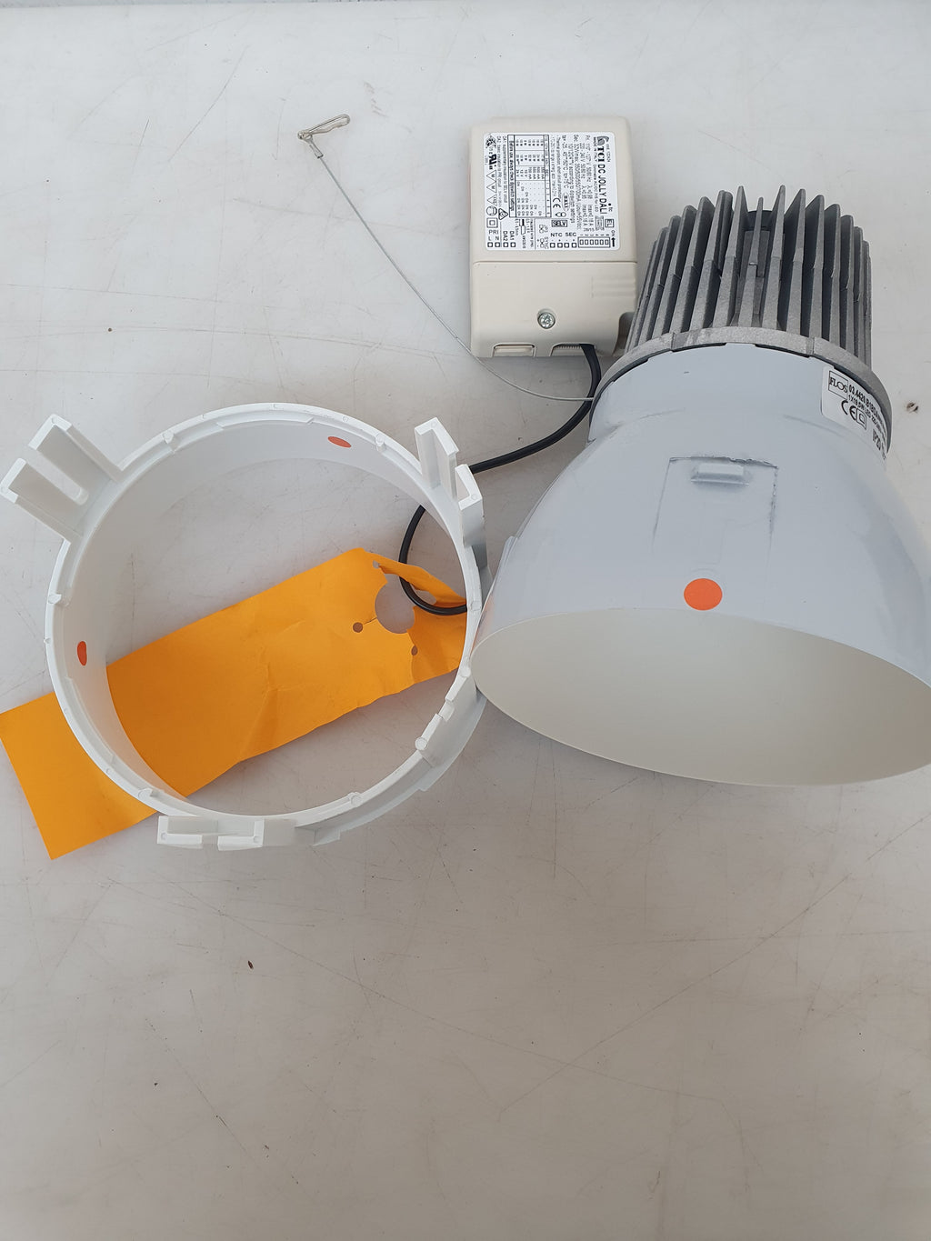 Lampada Flos  03.4420.B1BDA Kap 145 con cornice Flos 08.8156.00