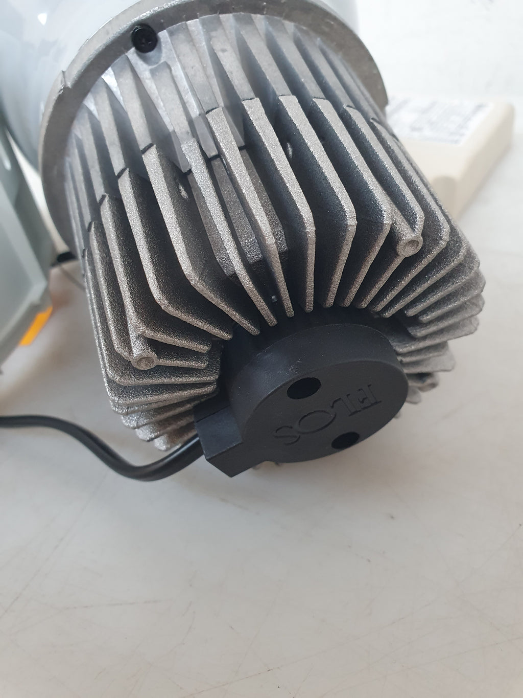 Lampada Flos  03.4420.B1BDA Kap 145 con cornice Flos 08.8156.00