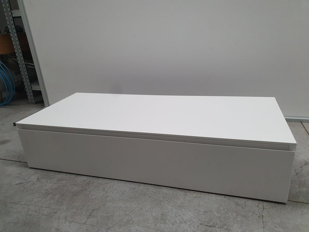 Base cassettone sospesa a muro