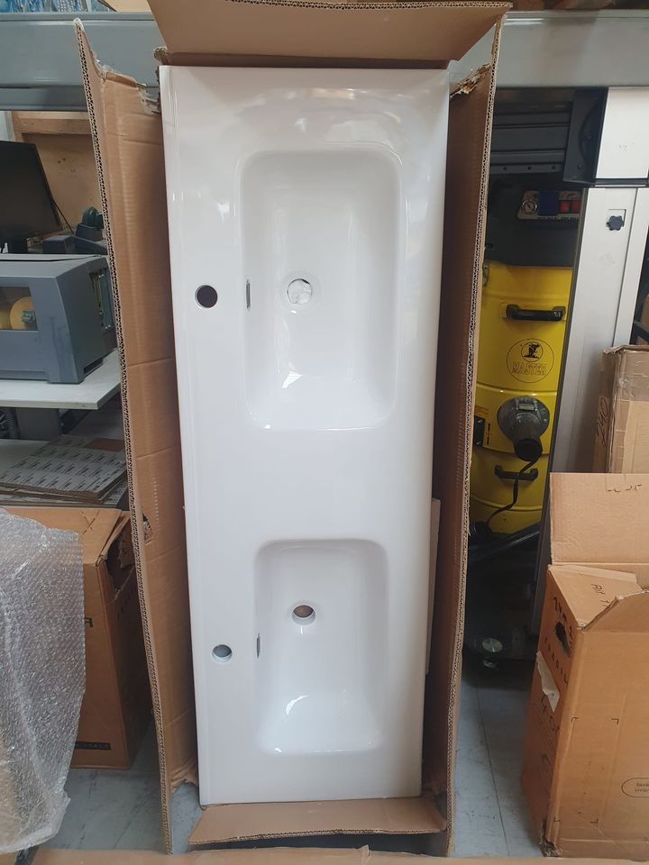 Lavabo in ceramica a due vasche