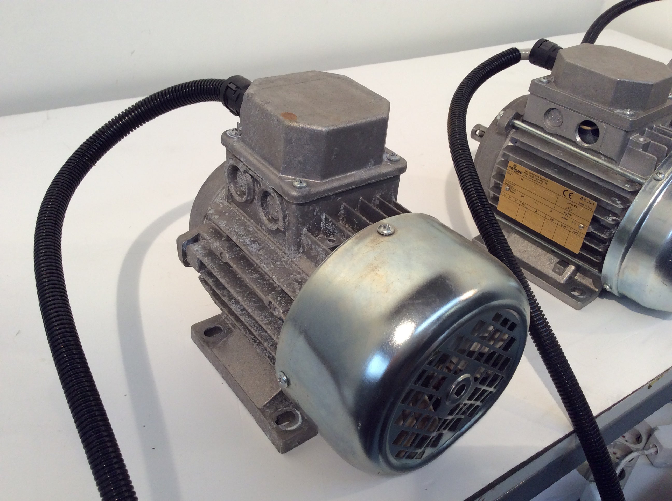 Tre motori Seipee e Bonfiglioli - da fallimento - usato ottimo stato