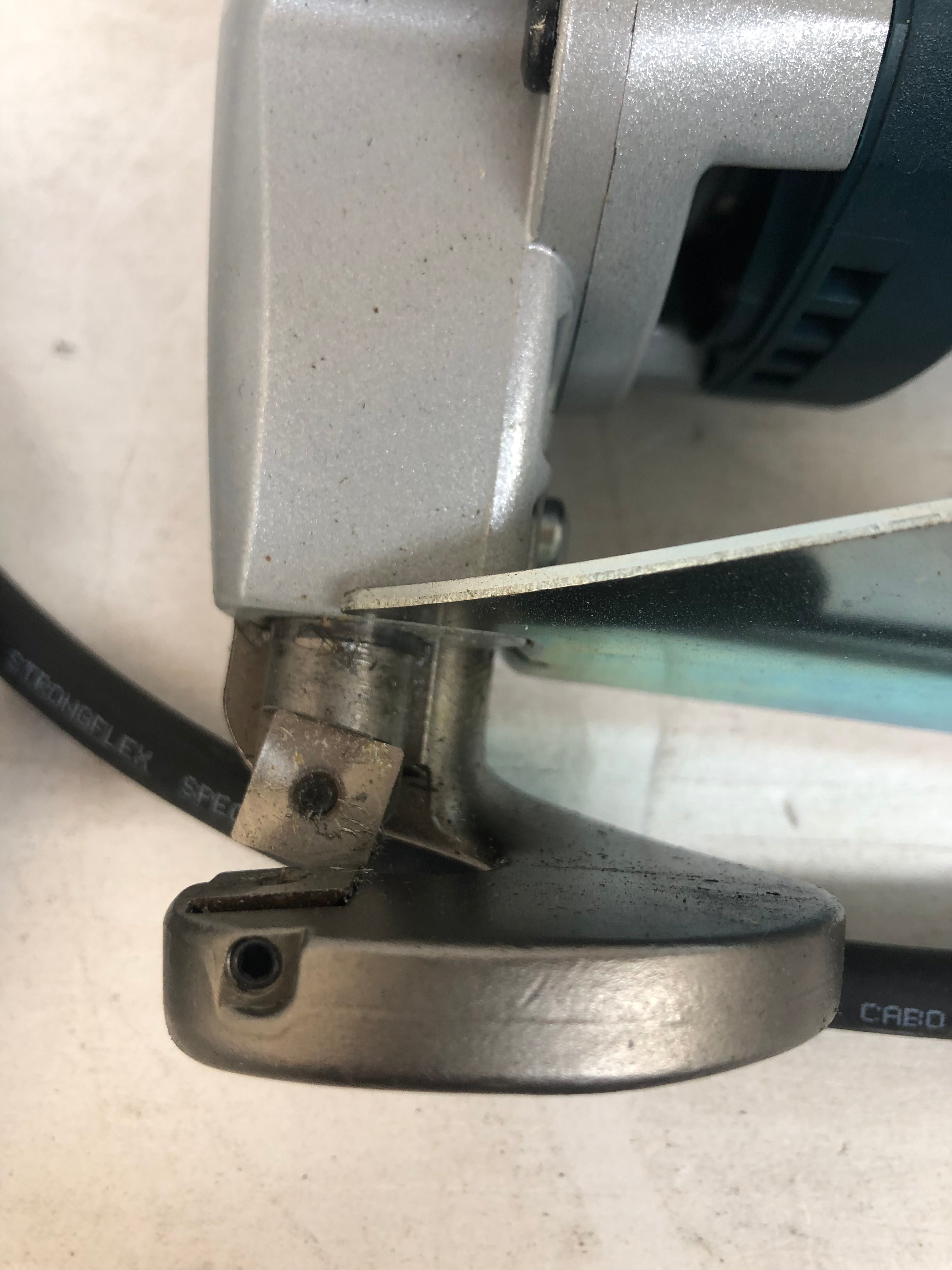 Cesoia Bosch Professional GSC 75-16 usata