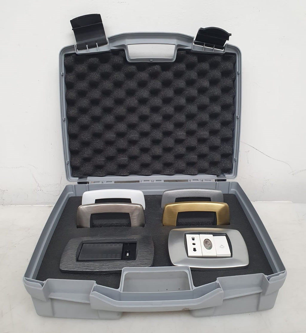 Master Modo Metal Covers 6 placche metalliche + prese