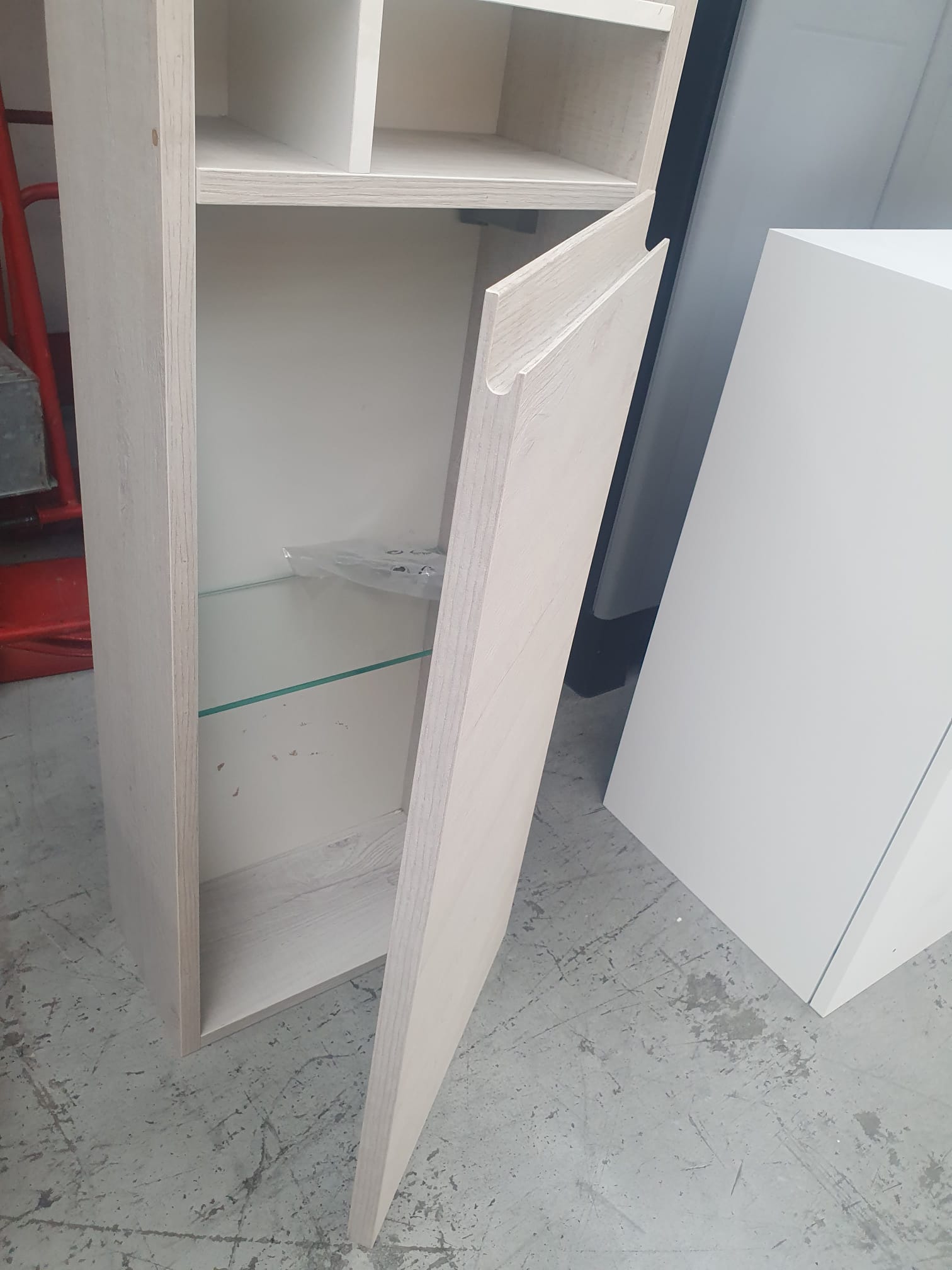 Pensile bagno h 113 cm con cubotti a giorno