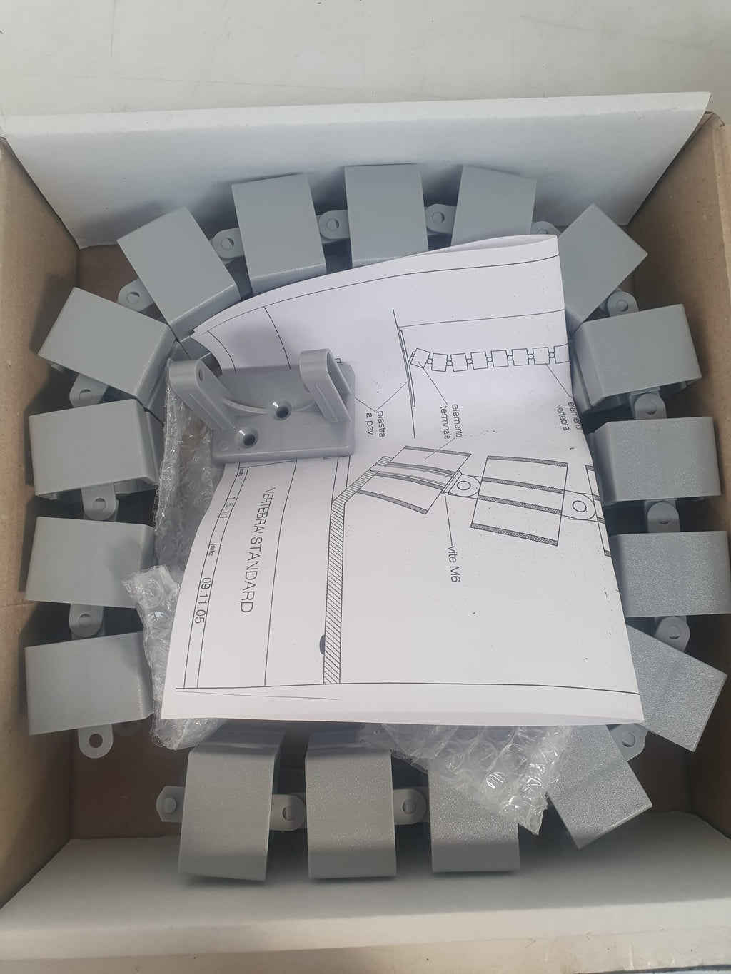 Citterio SPA Vertebra passacavi per scrivania ufficio