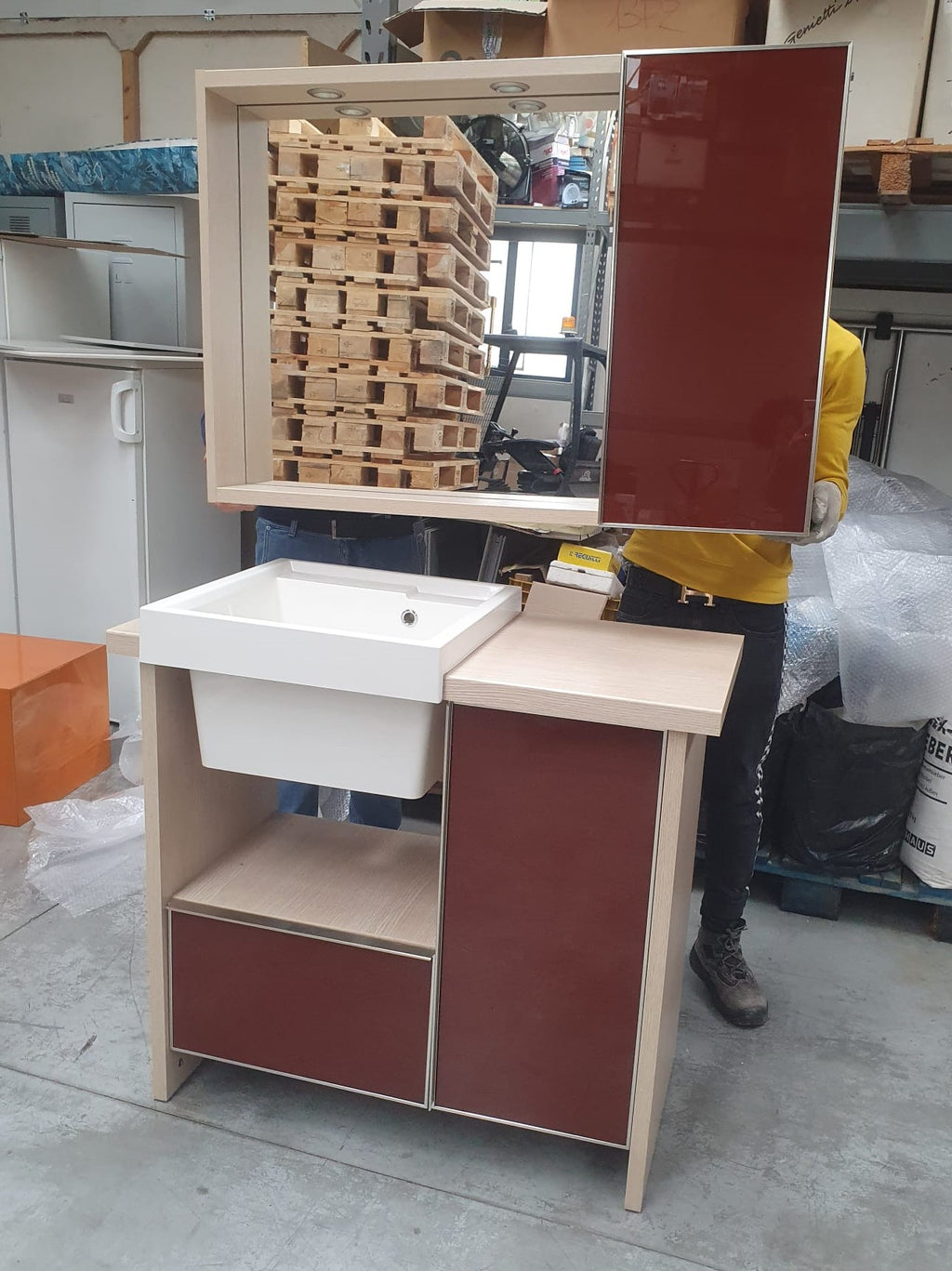 Mobile lavanderia rovere chiaro e rosso rubino