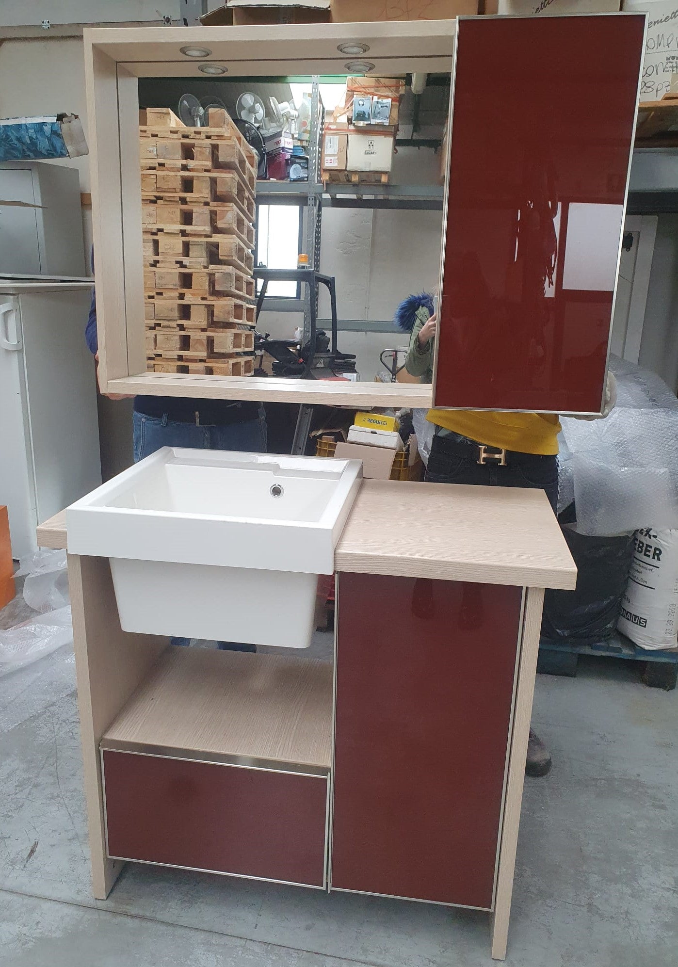 Mobile lavanderia rovere chiaro e rosso rubino