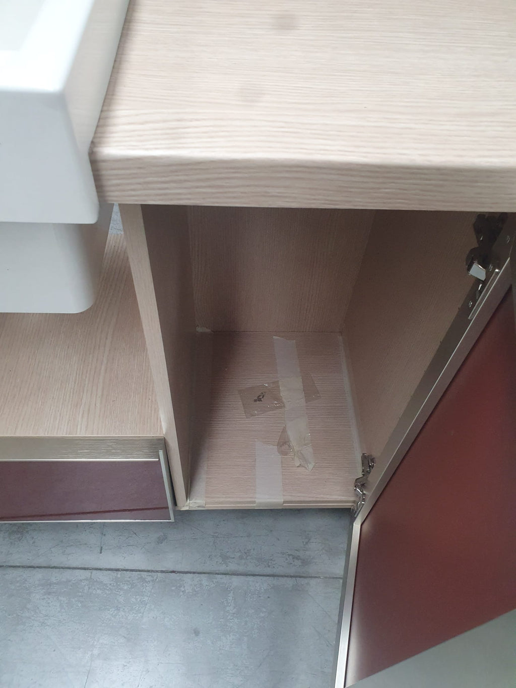 Mobile lavanderia rovere chiaro e rosso rubino