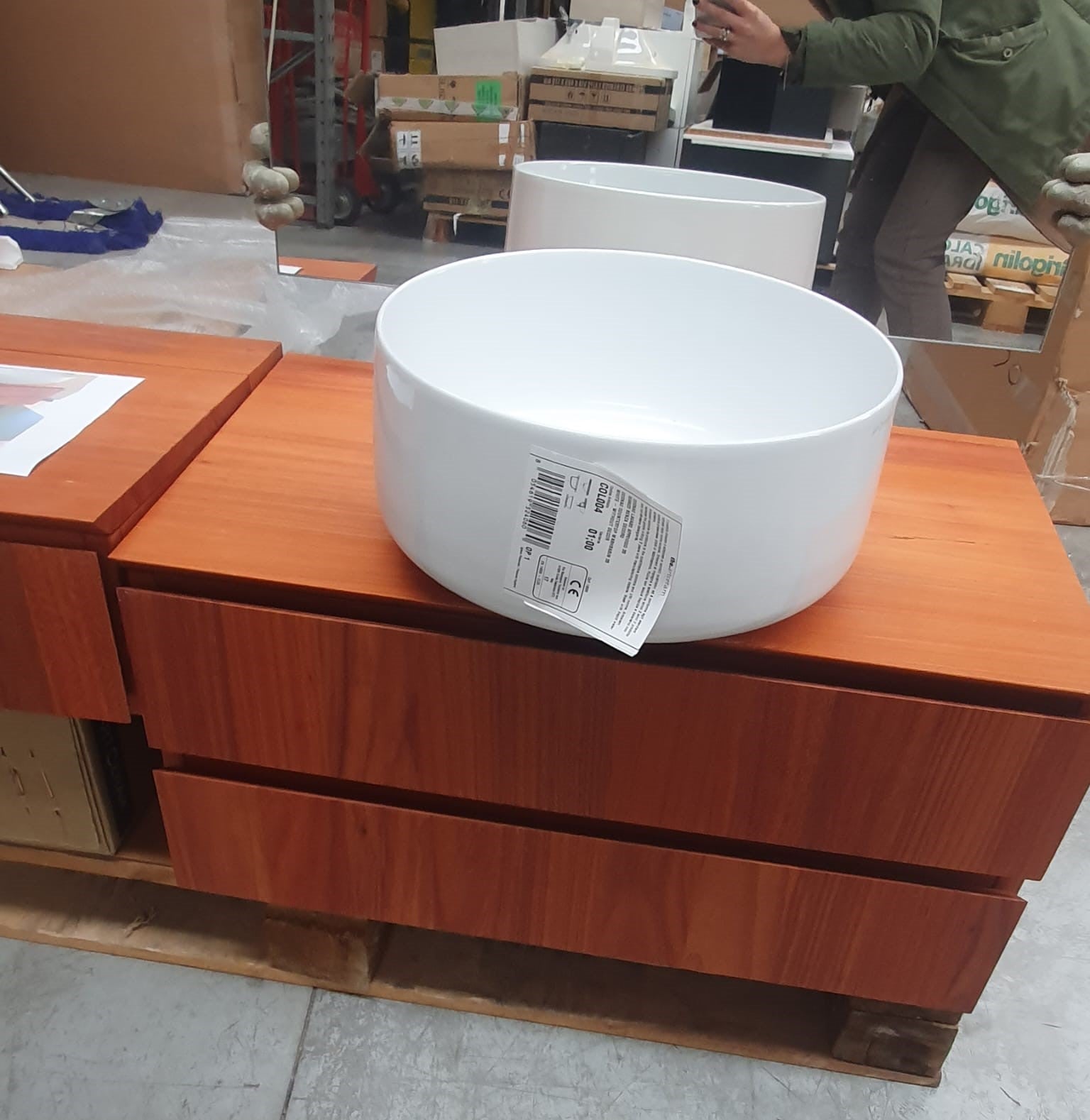 Mobile bagno sospeso ciliegio