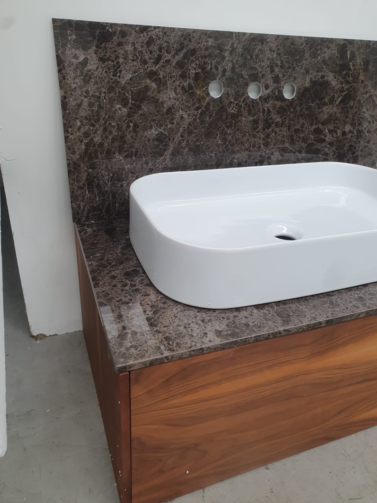 Mobile da bagno da 170 cm sospeso a muro