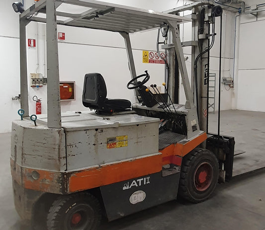 Muletto carrello elevatore Iveco OM E 40 N 40 q