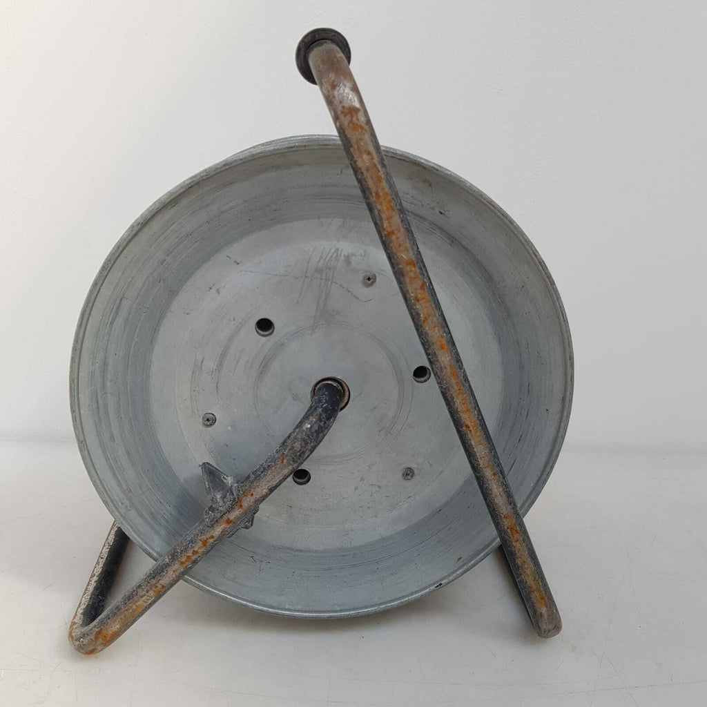 Avvolgicavo manuale su cavalletto Zeca 3512 con cavo e tre prese di corrente