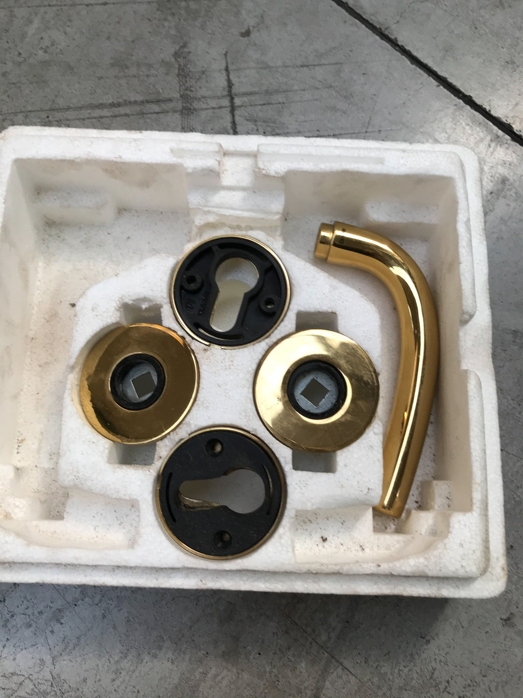 Stock maniglie ed accessori nuovi ed usati Griffer Reguitti Olivari Ghidini