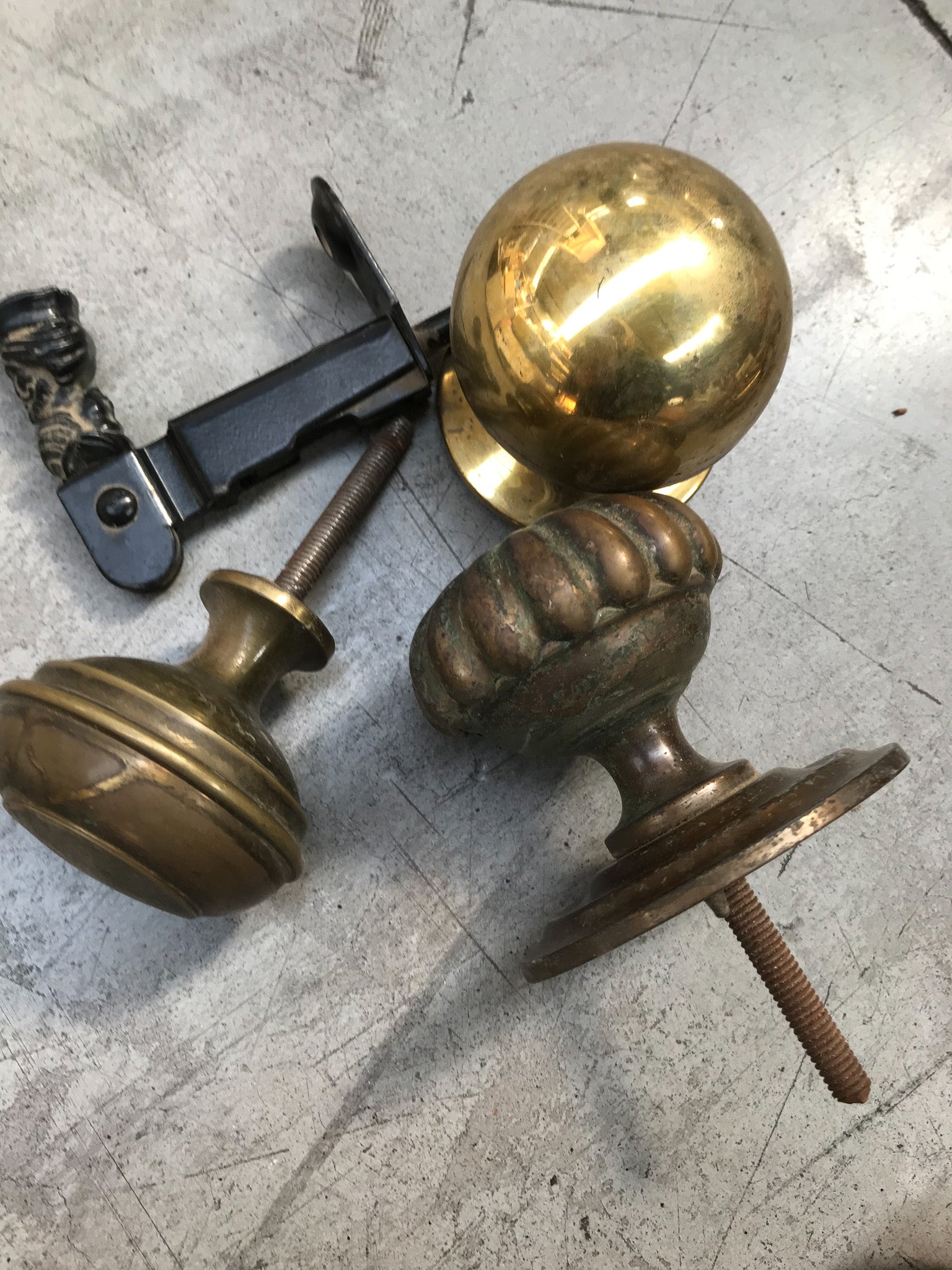 Stock maniglie ed accessori nuovi ed usati Griffer Reguitti Olivari Ghidini