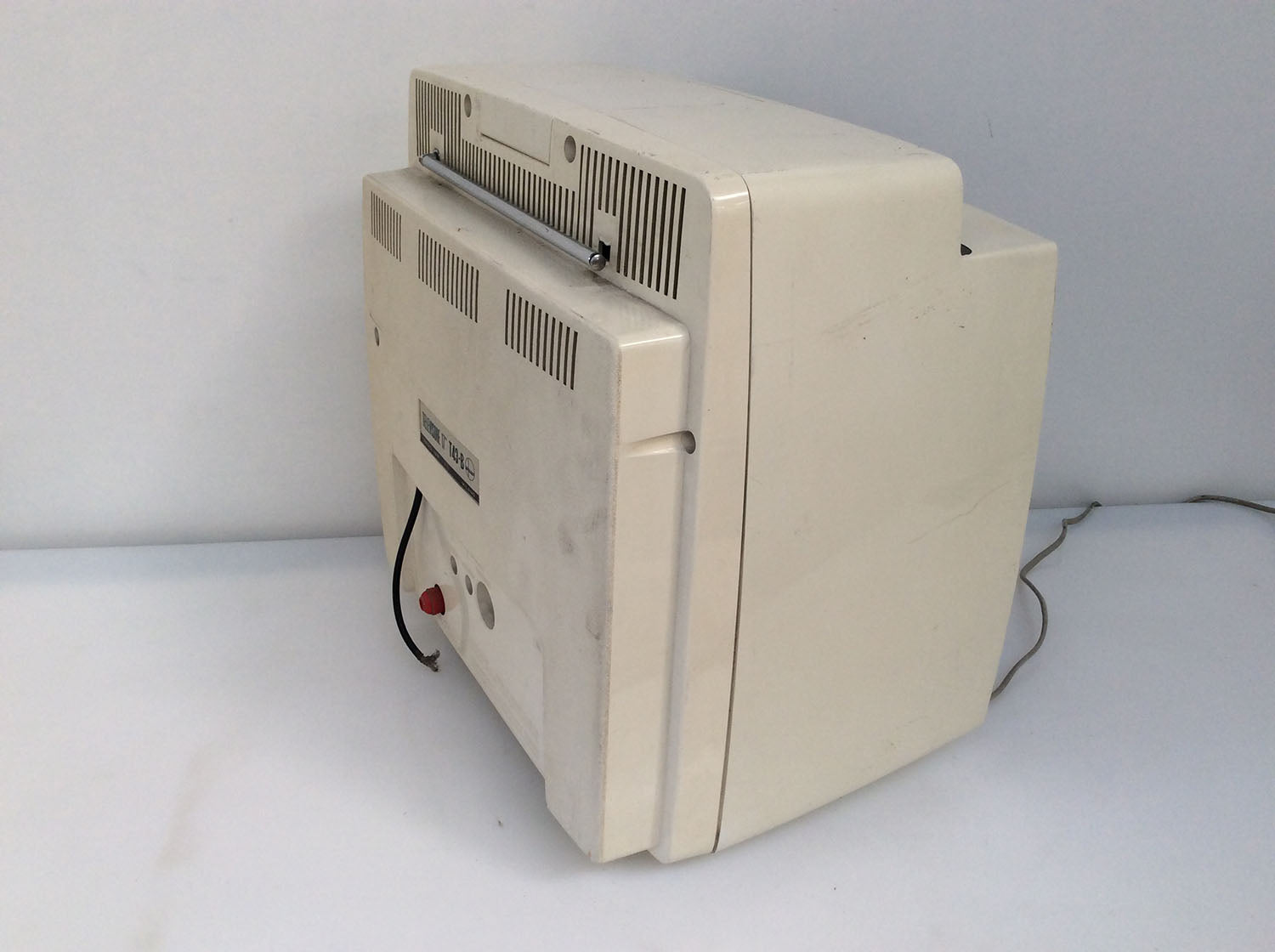 TV vintage del 1973 Mivar televisore 17" T43-B