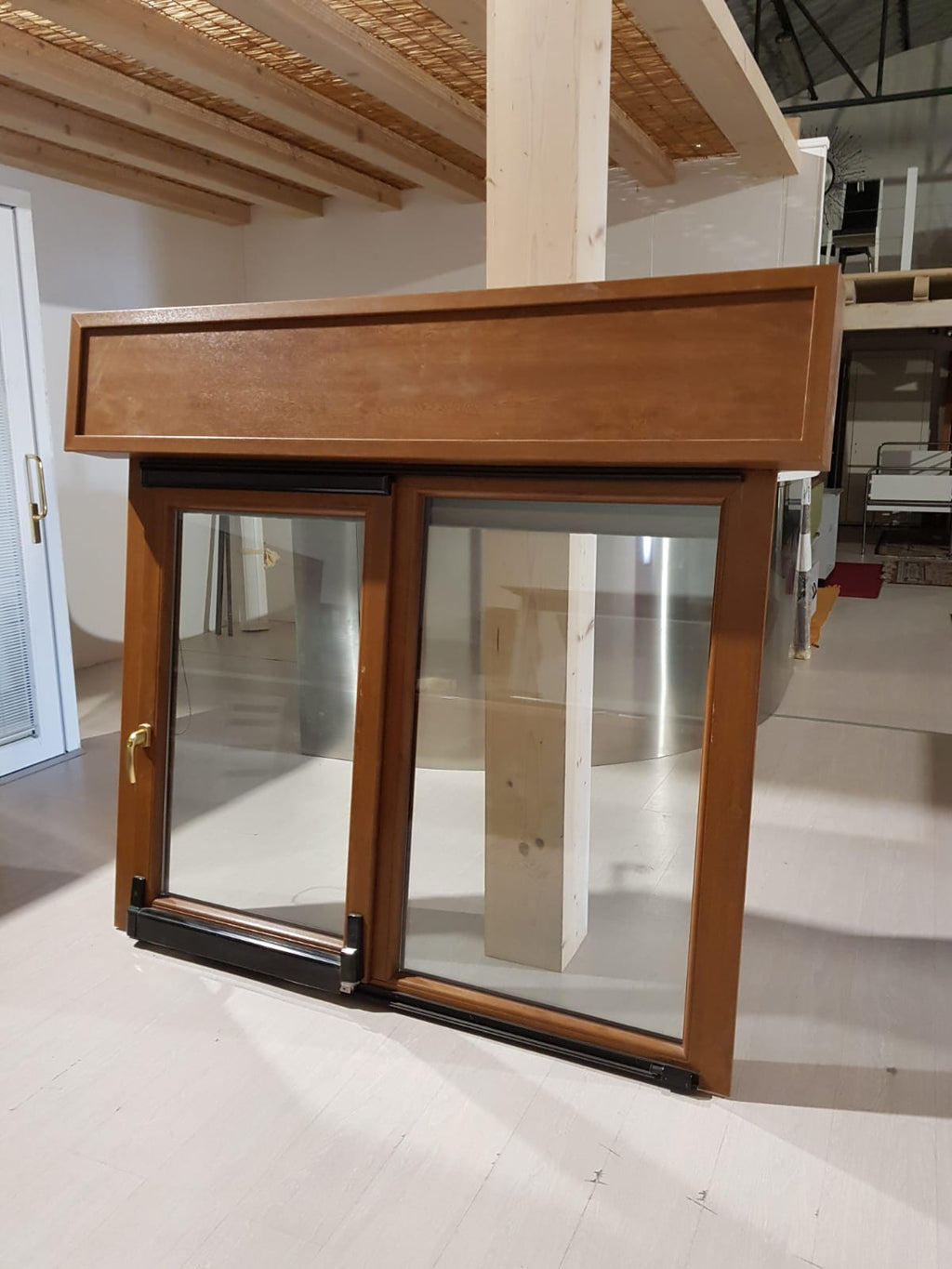 Finestra due ante con cassone tapparelle PVC NOCE NAZIONALE