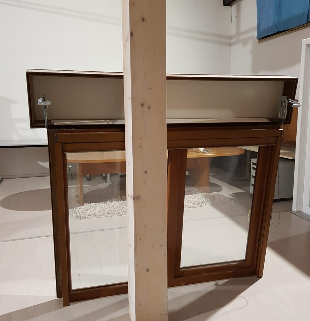 Finestra due ante con cassone tapparelle PVC NOCE NAZIONALE