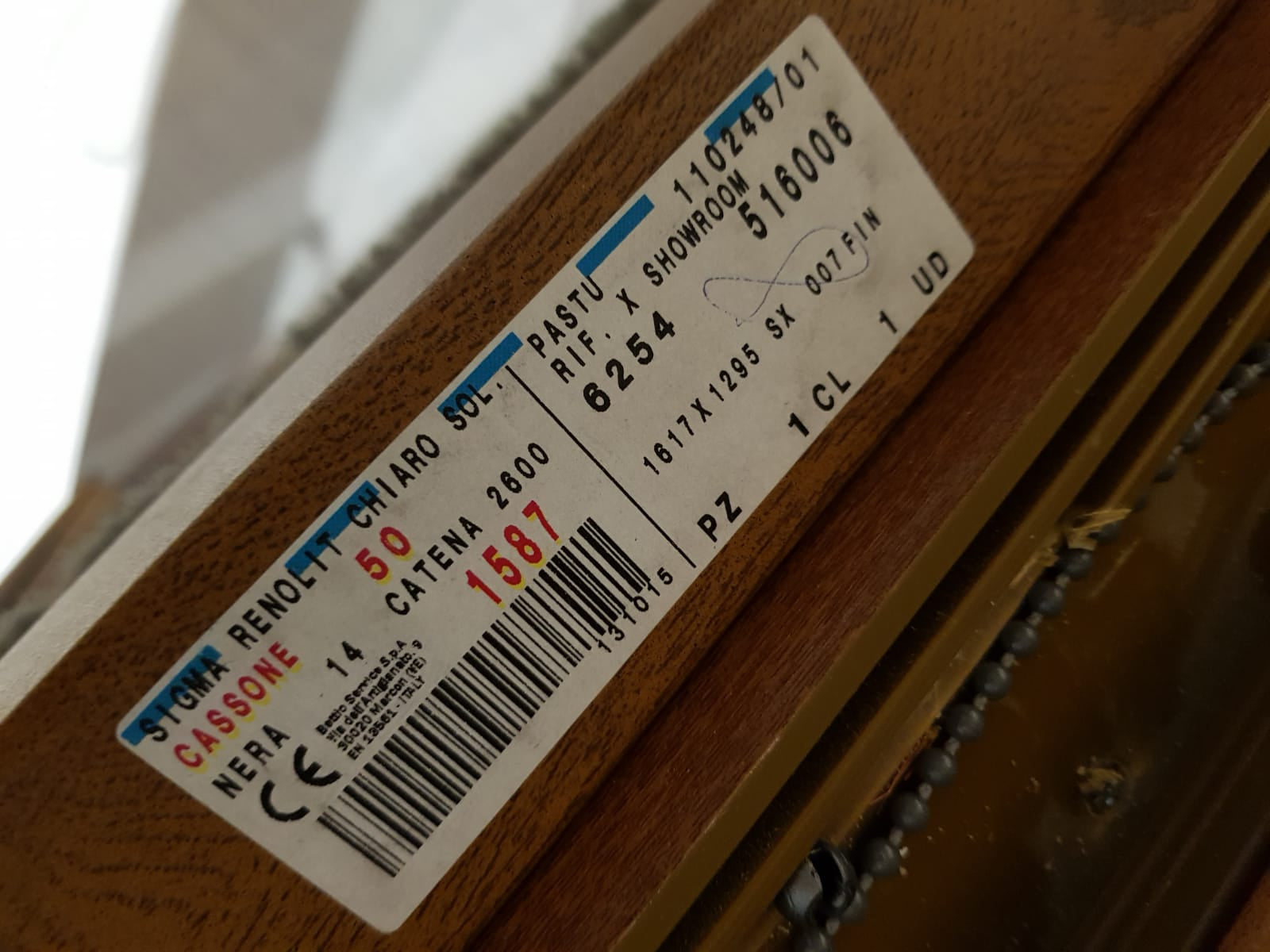 Finestra due ante con cassone tapparelle PVC NOCE NAZIONALE