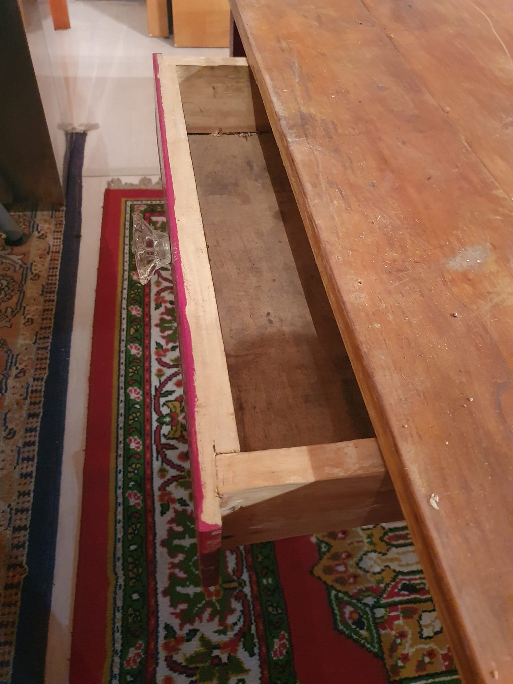 Tavolo vintage noce massello con cassetto