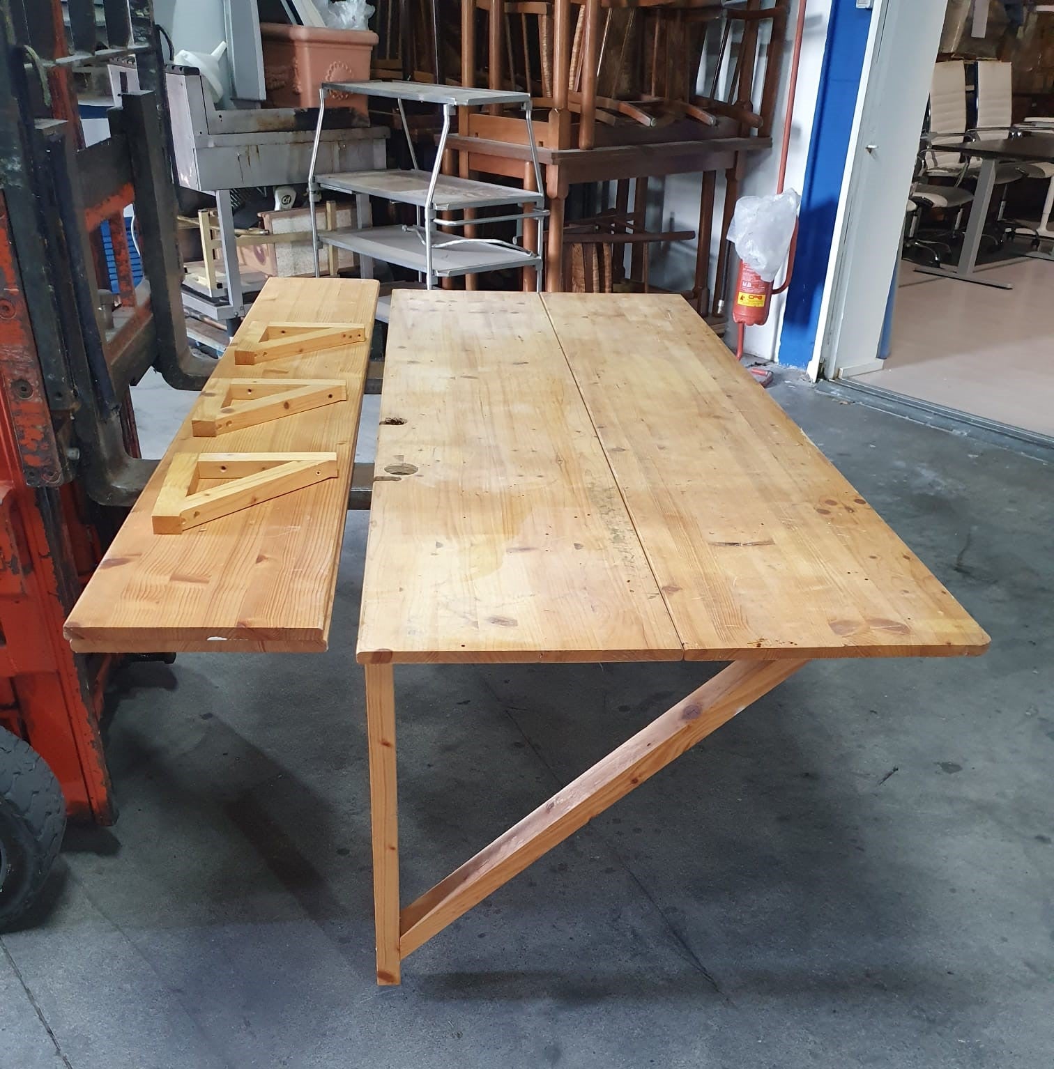 Piano banco lavoro da muro con mensole