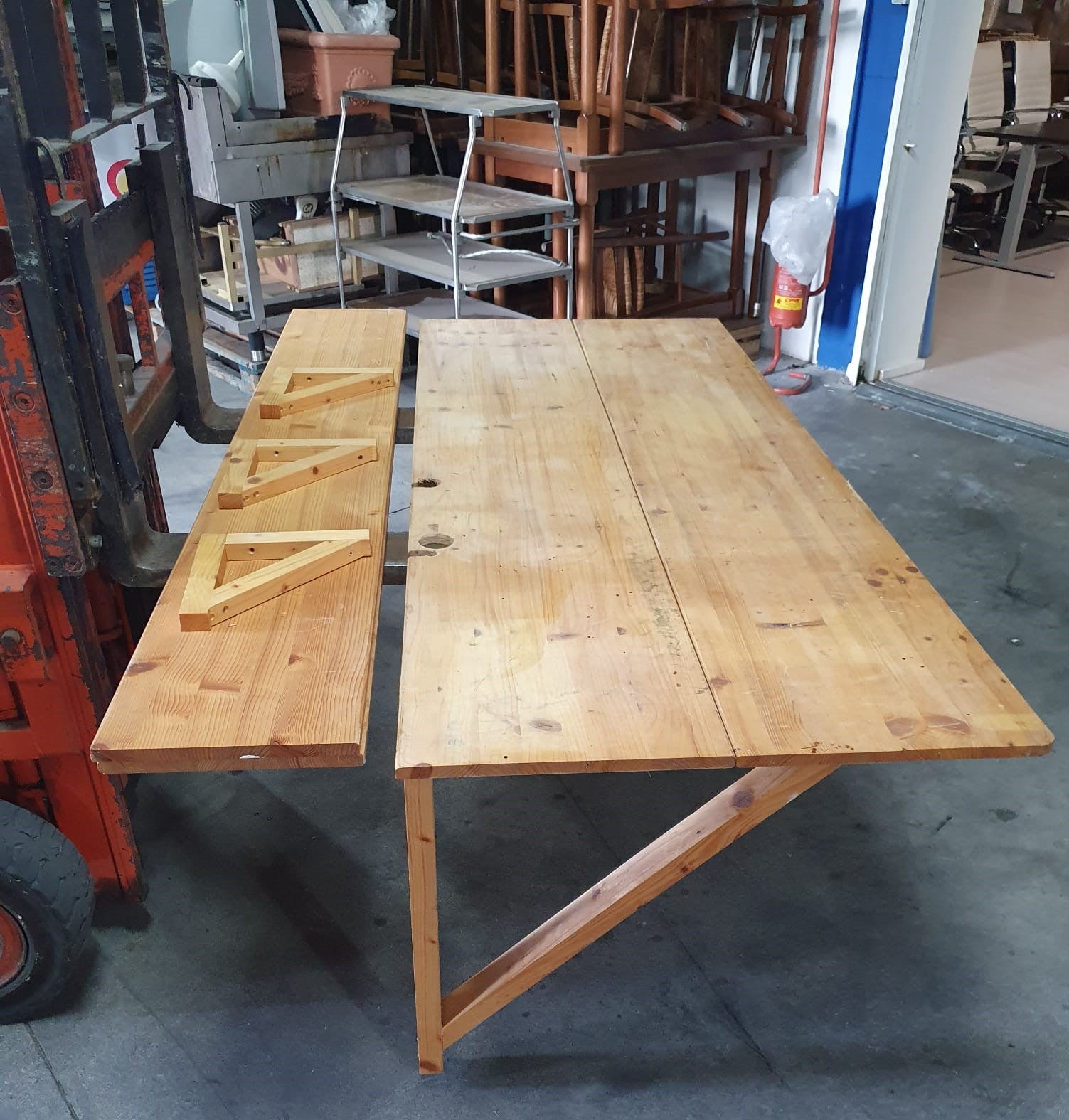 Piano banco lavoro da muro con mensole