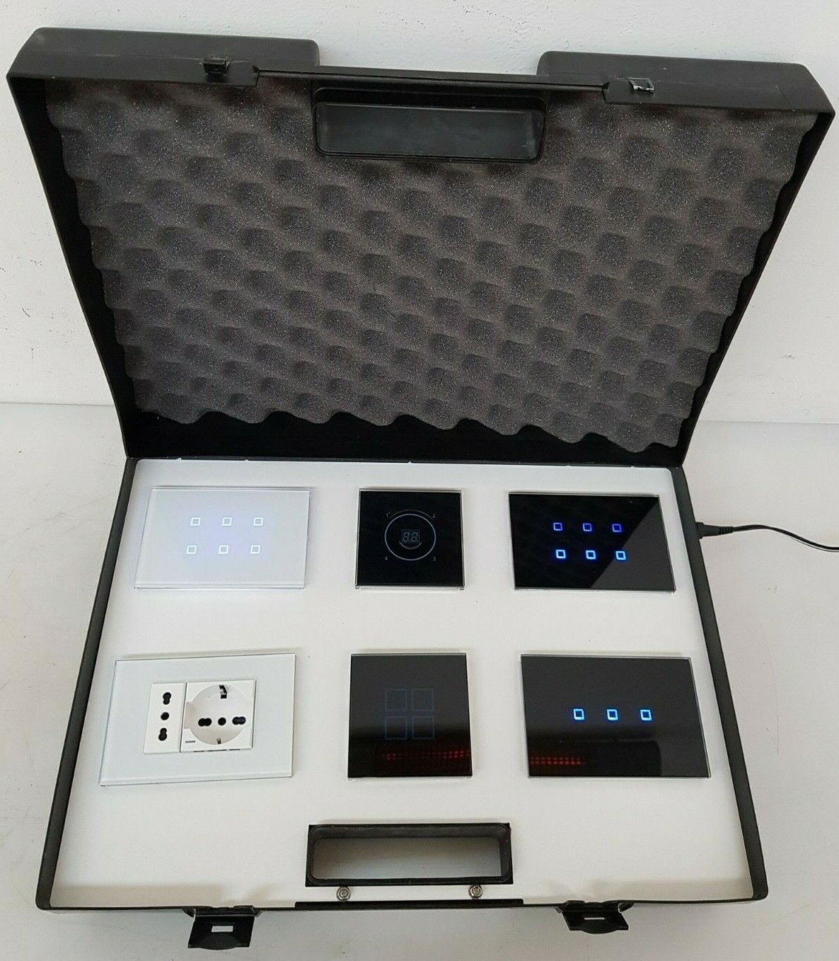 Valigetta 6 campioni iGlass Duemmegi tecnologia touch