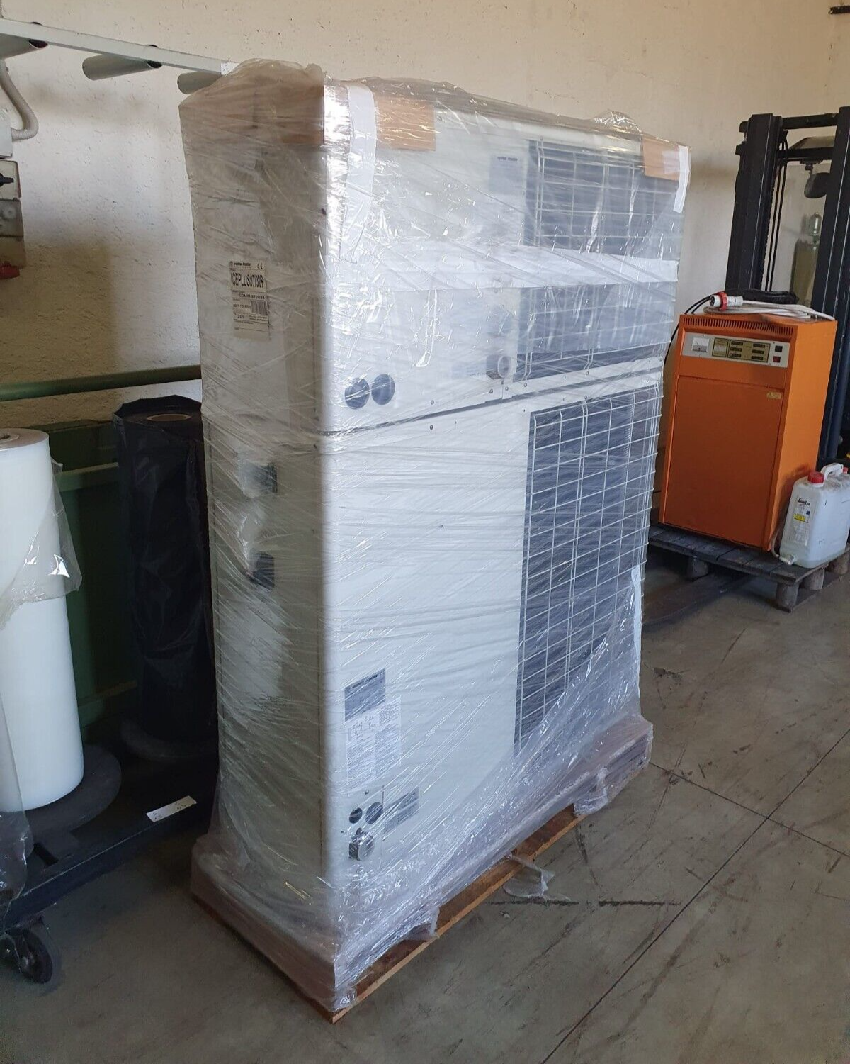 Climatizzatore sopra - più piccolo Velta Italia ICEPLUS 87/30P-2