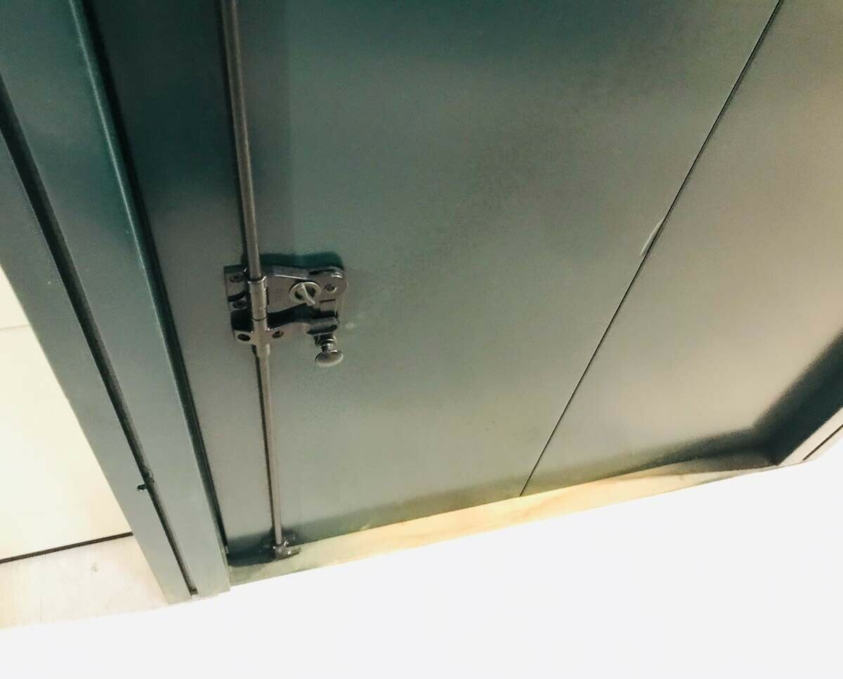 Balcone finestra legno verde un'anta