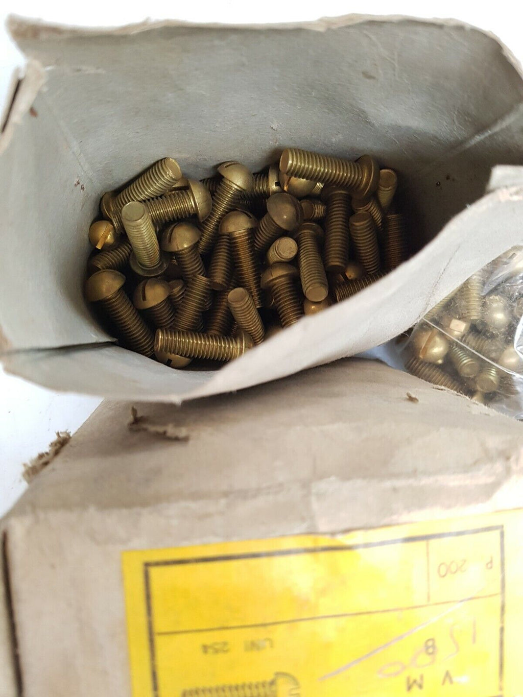 800 pezzi Viti OTTONE con testa tonda bombata 8x25 UNI 254